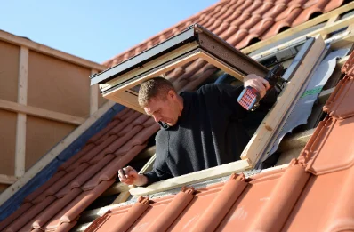 Pose de fenêtres de toit Velux à Saint-Hernin